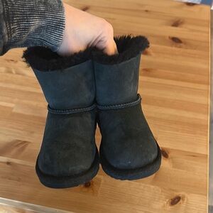 Ugg toddler girl boots